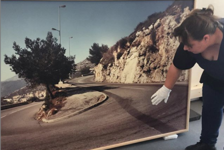 Inspection of one panel of Two Roads upon arrival at the FRAC Meca in Bordeaux